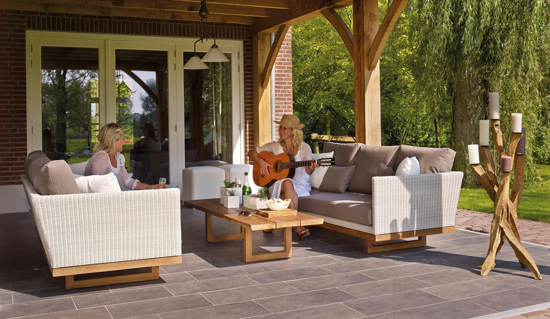 How to Mix and Match Garden Furniture Materials for a Stylish Look