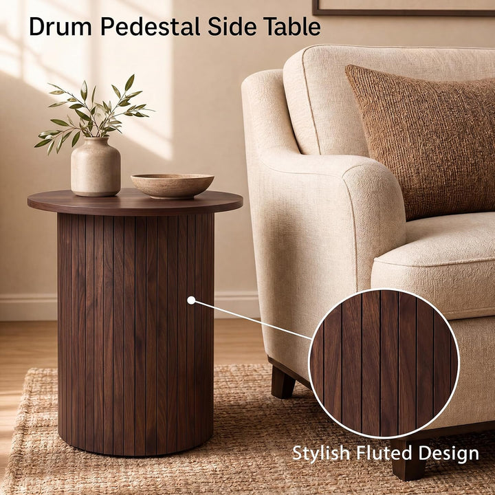 GIANTEX Round Side Table, Fluted Mid Century Modern Drum End Table | 22.5‘’ Wooden Pedestal Accent Nightstand for Bedroom