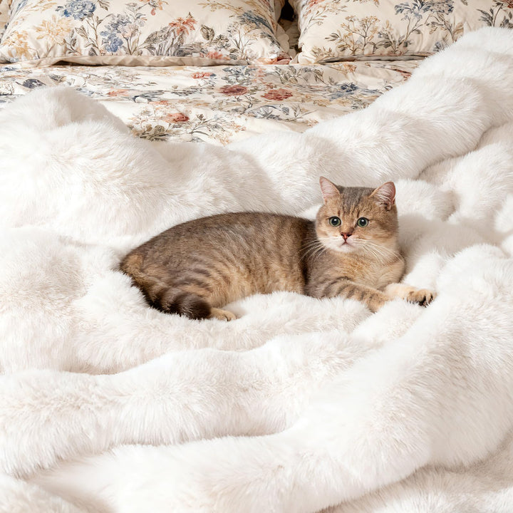 Giantex Luxury Fuzzy Plush Rabbit Fur Bubble Blanket for Armchair