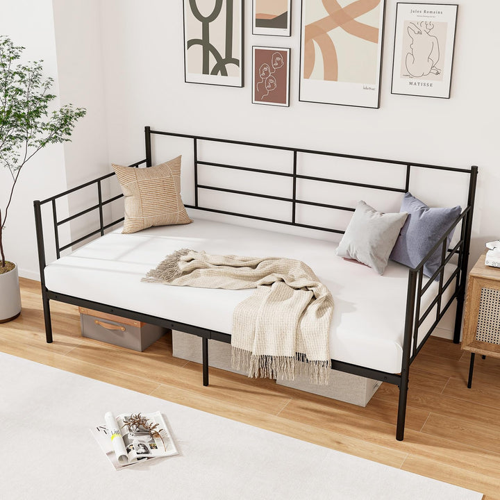 Giantex Metal Twin Daybed, Twin Size Platform Bed with High Headboard &amp; Extra Support Leg