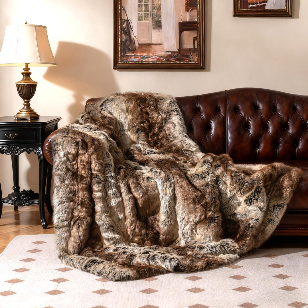 Giantex 760GSM Soft Plush Fuzzy Luxury Faux Raccoon Fur Blanket for Sofa