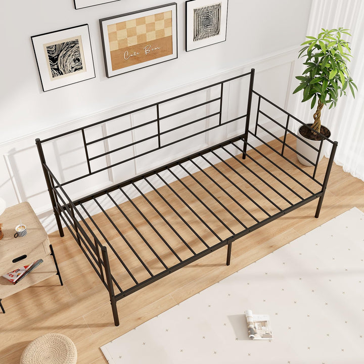 Giantex Metal Twin Daybed, Twin Size Platform Bed with High Headboard &amp; Extra Support Leg