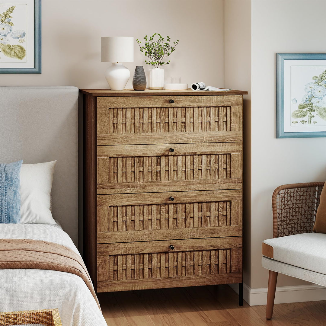 Giantex 4-Drawer Dresser with Interlocking Mechanism and Metal Legs for Bedroom