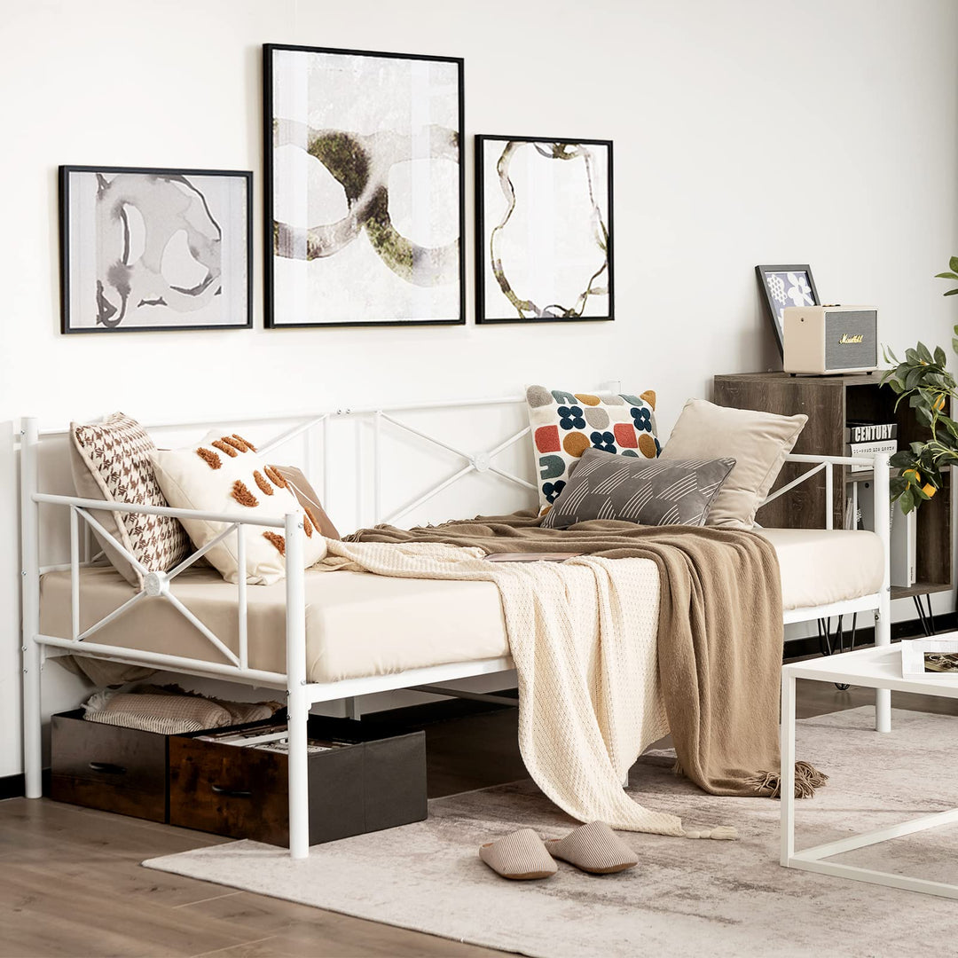Giantex Metal Daybed Frame Twin Size, for Living Room Bedroom Guest Room, Easy Assembly, Black &amp; White