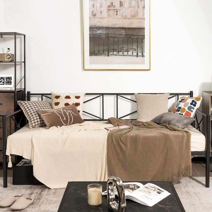 Giantex Metal Daybed Frame Twin Size, for Living Room Bedroom Guest Room, Easy Assembly, Black &amp; White